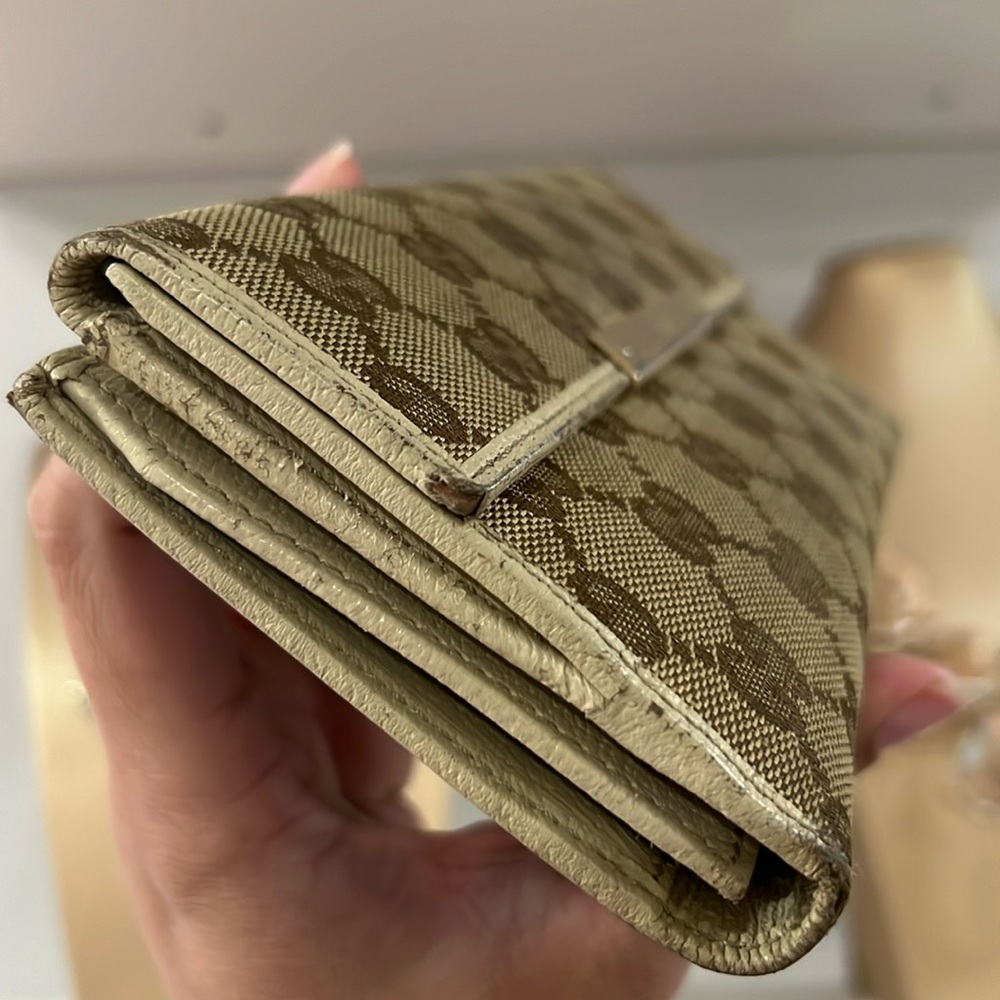 Gucci Wallet - Picture 3 of 17